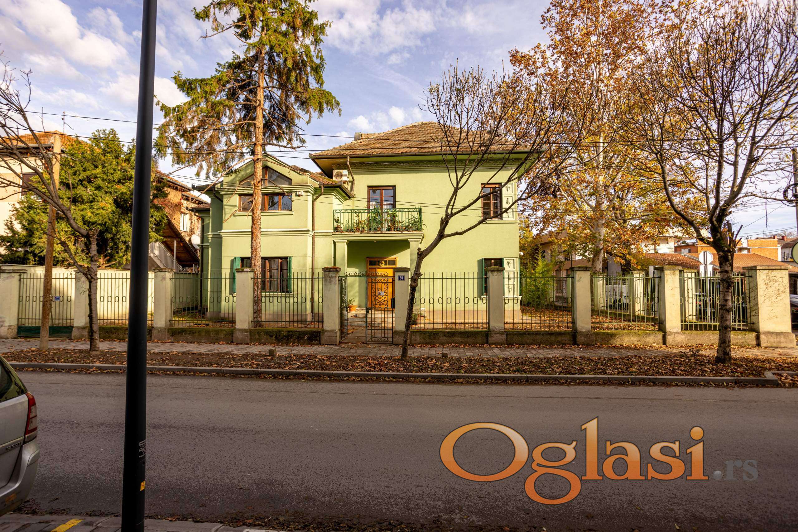 Izdajem kuću u Novom Sadu - Sunčana Vila u ulici Nikole Tesle (Jodna Banja) — fotografija